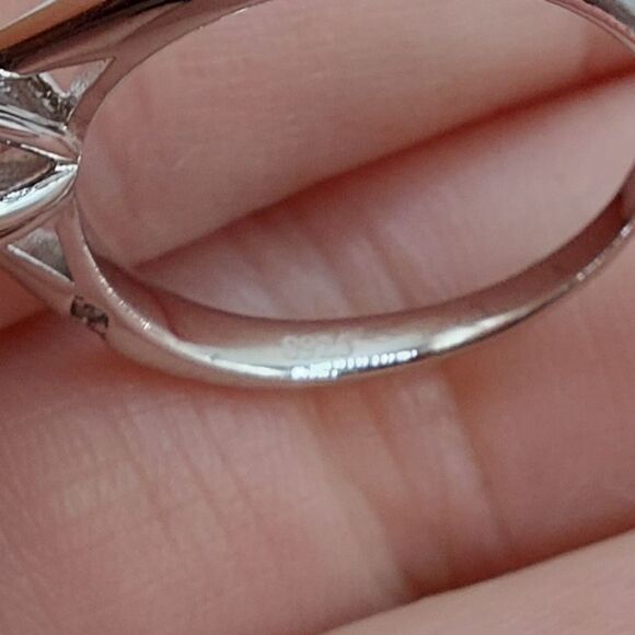 1 Carat Platinum Plated Moissanite 925 Silver Engagement Ring - Picture 11 of 14